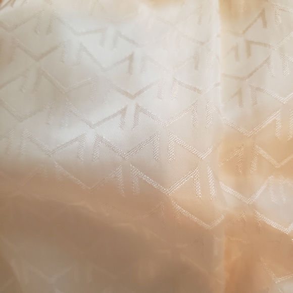 Off white trench coat - Picture 7 of 7